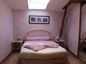 Charming Cottage with Wi-Fi, Baby Gear, and Terrace near Owners' Home - Image 4