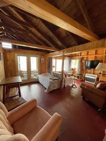 Limberlost Limit 6 2 Bedroom Cottage by RedAwning - Image 2