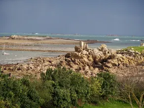 Direkte adgang til havet og enestående udsigt over det fulde vesthav. Brændeovn. - Image 4