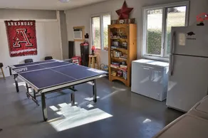 Lodge Between the Lakes - With Adjacent Indoor Pickleball Court - Image 3