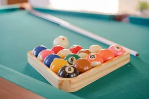 Giant Jacuzzi Luxe 5 BD Home Pool Table Ping-Pong - Image 3
