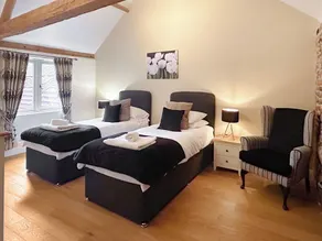 2 bedroom accommodation in Witton, near Happisburgh - Image 5