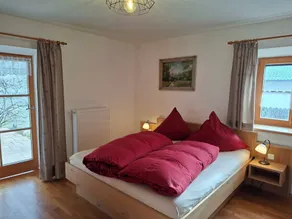 Vacation apartment for 1 to 2 people with terrace and mountain view - Image 3