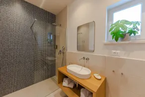 The Olive Poolhouse - Image 5