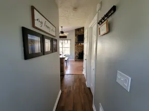 NEWLY remodeled house. Close to Vineyards & Lake Lanier - Image 2