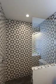 REDBUD HOLIDAY HOUSE: Spacious, Modern Home–Sleeps 14 Plus Incredibly Walkable! - Image 5