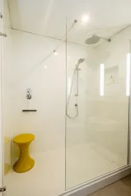 Regatta - sleeps 2 guests  in 1 bedroom - Image 3