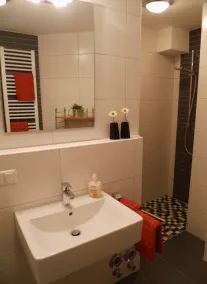 Newly built apartment 59 sqm, high quality and comfortable, WiFi, large terrace - Image 3