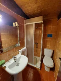 Villa, tranquilla, bella vista con piscina e campo da tennis. - Image 4