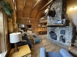 Quality Time Together! Log Cabin Sleeps 28 Kids Love It! - Image 5