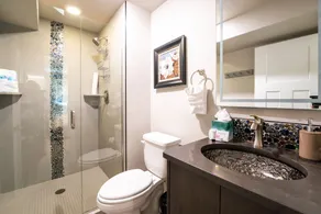 GrandView 100 - Luxury 2 Bedroom Waterfront condo - Image 3
