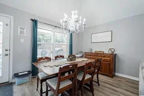 Rockwall Lux Retreat💥Pool&Spa💥Covered Patio-5min walk downtown-Parks-Trails-Lake - Image 4