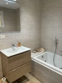 Magnifique Maison en Pierre Avec Grande Piscine Chauffée - Image 3