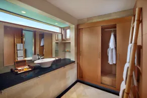 Cozy 3 Bedrooms Pool Villa in Legian - Image 3