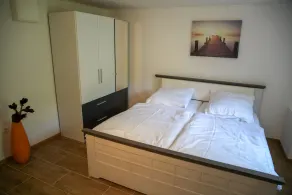 Apartment mountain view - Image 4