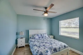 Stunning 2/1 apt. on 4 acres - Image 5