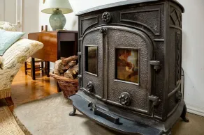 Secluded, listed stone cottage near Slaithwaite, family and pet friendly - Image 2