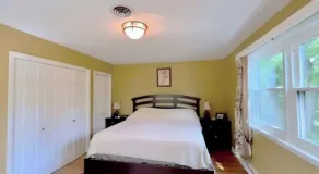 Cozy Lakefront Home in Athens - Image 3