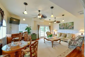EVINRUDE SUITE AT OLD COLORADO INN - Image 5