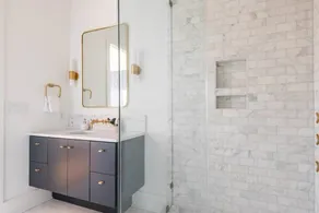 King St. Manor | Luxury Penthouse - King St Views! - Image 4