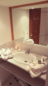 Residenza medievale con piscina nel cuore di una proprietà di sedici ettari - Image 3