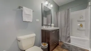 Spread out - Renovated 5BR+Loft, Sleeps 12+ - Image 5