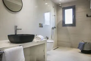 ROMEO & JULIET Villas -Stunning new modern villas at Svoronata - Image 2