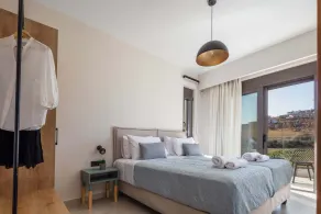 Modern facilities, walking distance to the beach! - Image 5