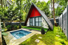 Oh-Bali Villa by Travent Mug - Image 4