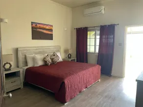 One Bedroom self contained suite on the beach - Image 2