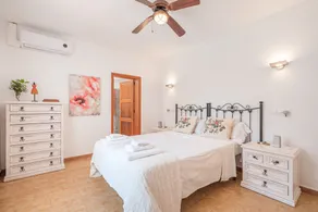 Pet-Friendly Villa Ses Basses with Mountain View, Pool & Wi-Fi - Image 5