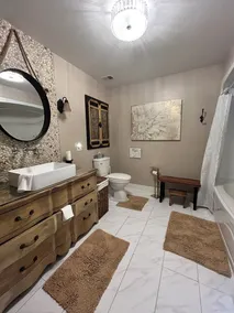 Lakefront Bliss:Luxury,Comfort and unforgettable views-7bedroom w/hot tub - Image 4