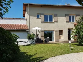 Cozy house with garden in Monts du Lyonnais - Image 5