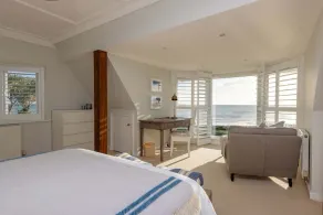 Luxury Beachfront Retreat for 14 with Hot Tub - Image 5