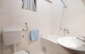 Amazing Home In Runovic - Image 5
