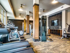 Modern & Chic 1BR Luxury Apts Close to Downtown & Airport - Image 2