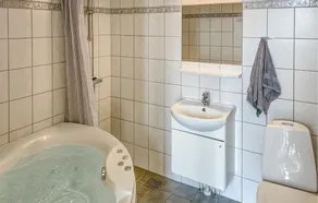 Lovely Apartment In Allinge With Wifi - Image 2
