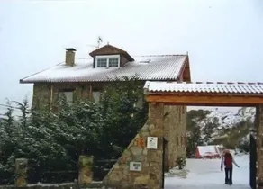 Rural House (Full Rental. 6 rooms with bathroom) 12 pax in GREDOS. - Image 5