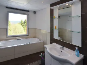 Bright Holiday Home in Schnett - Image 3