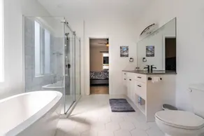 Laporte Cottage | Hot Tub | Walk to Beach | Fire Pit | Grand Bend & Bayfield - Image 4