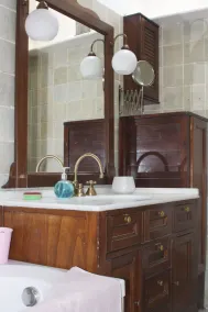 And airy apartment in the historic center -Wi Fi- Air Conditioning - Image 3