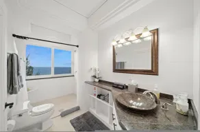 Waterfalling Estate in Ninole - Image 4