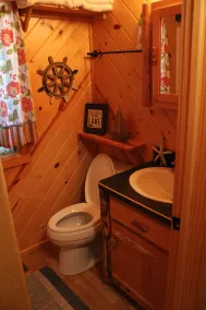 \"Shore Thing\", Cozy Lake Cumberland Cabin - Hot Tub, Fire Pit, Minutes from Lake - Image 3