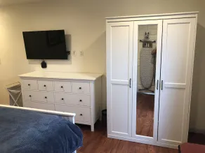 Beautiful, newly-remodeled 1 bedroom 1 bath private home in sunny Hermosa Beach! - Image 5