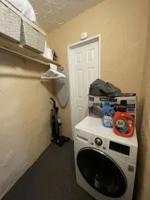 All-inclusive Apartment - 1 Bedroom, 1 Bath, Equipped Kitchen, & Laundry - Image 2