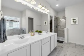Single Family Home 25 Minutes from Downtown  - Image 4