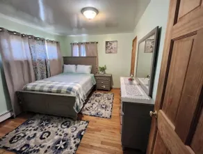 Cheerful 2-Bedroom Home With On Premises Parking - Image 5