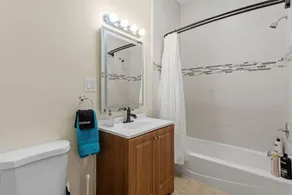 NEW Duplex 6BR/4BA Ranch Style House - Image 3
