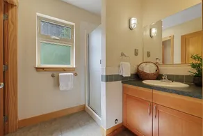 Entire house, Close to ski lifts and ALL amenities, fully equipped - Image 5