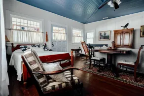 Aubenaubee Lodge of Historic East Shore - Image 5